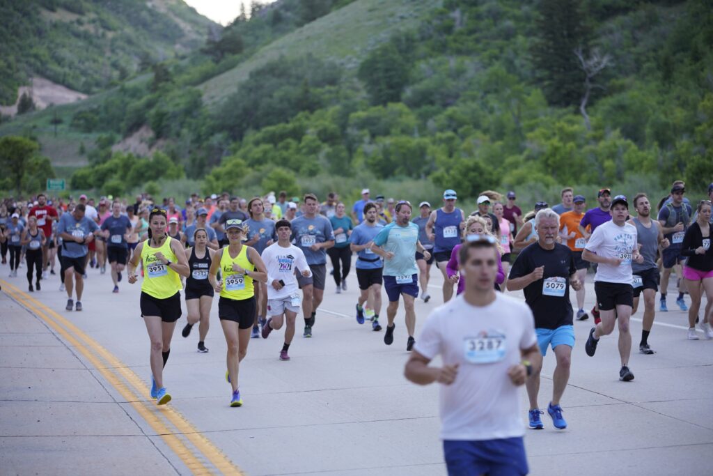 7030617 (1)-min Runners down Provo Canyon